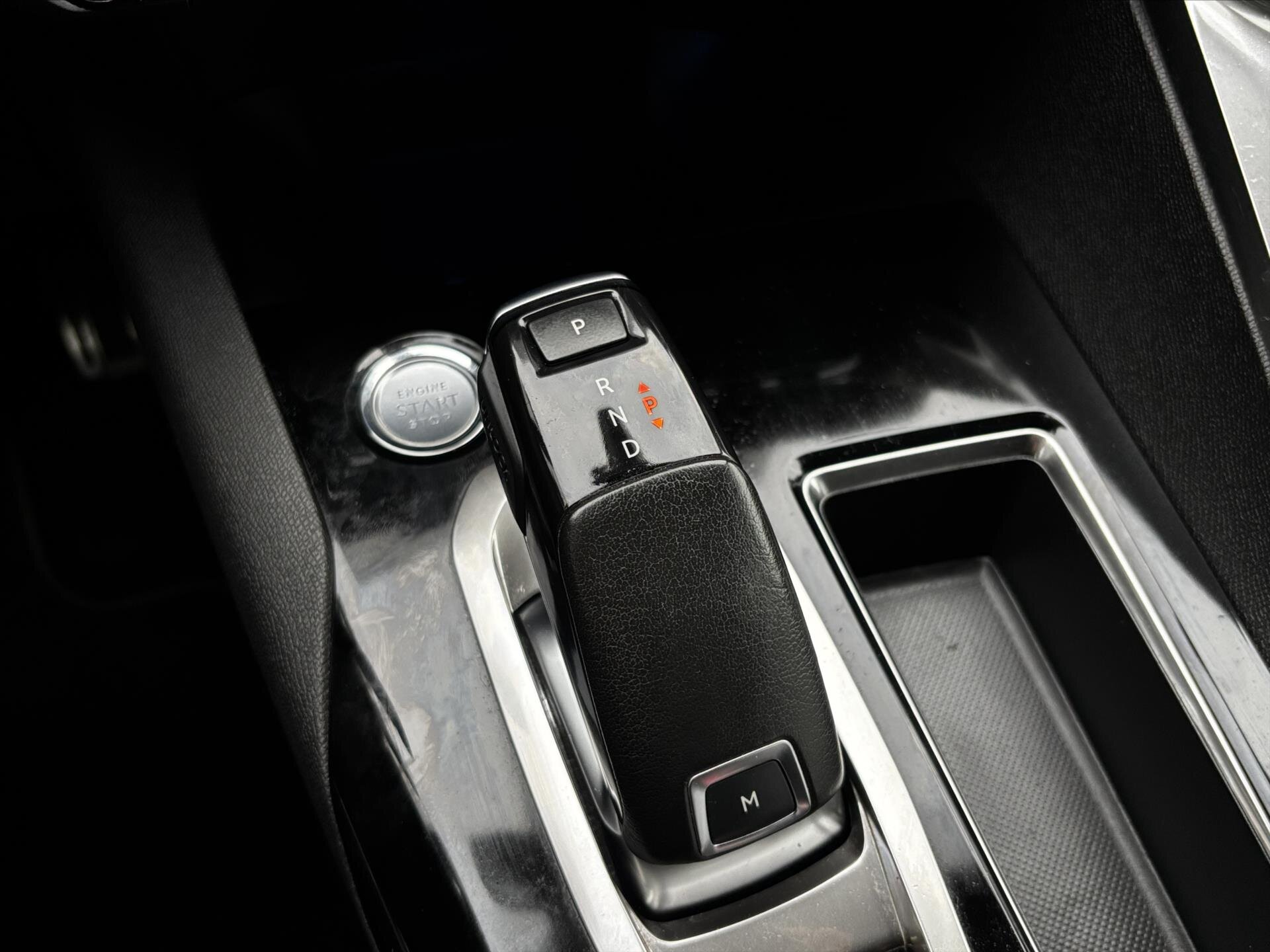 Peugeot 5008 SUV 2,0 l 130 kw