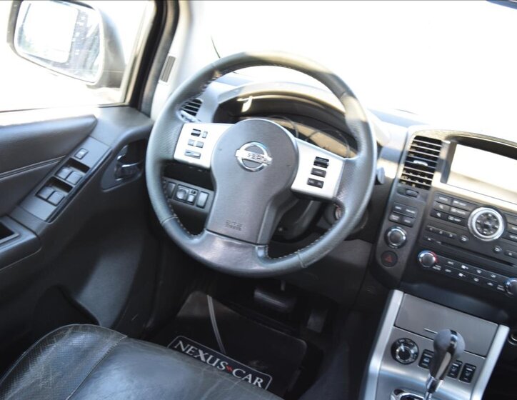 Nissan Navara Pick-up 3,0 l 170 kw