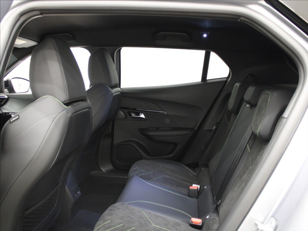 Peugeot 2008 SUV / Terénní 1,2 l 107 kw