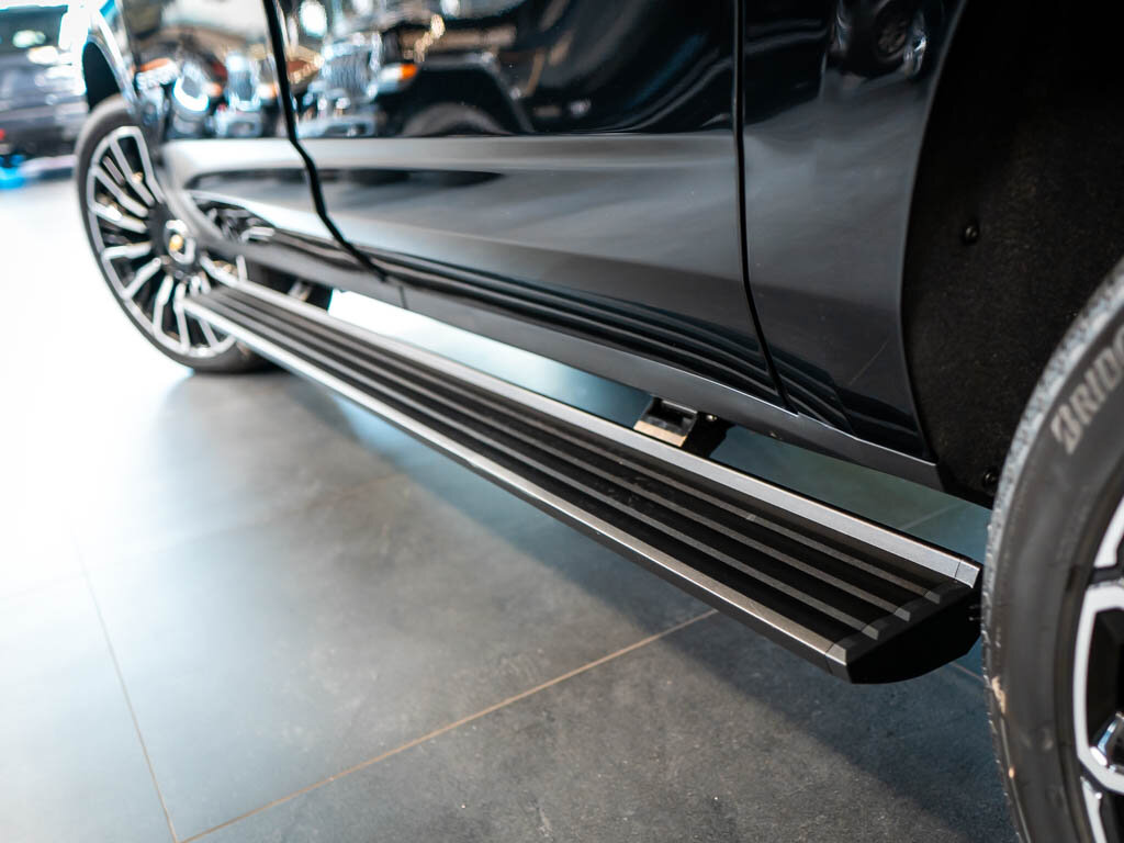 Chevrolet Suburban SUV 6,2 l 313 kw