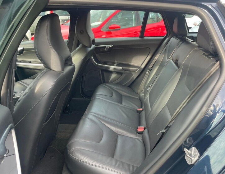 Volvo V60 Kombi 2,4 l 158 kw