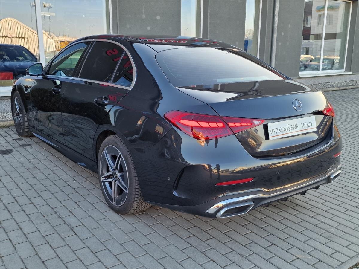 Mercedes-Benz Třídy C Sedan / Limuzína 2,0 l 147 kw