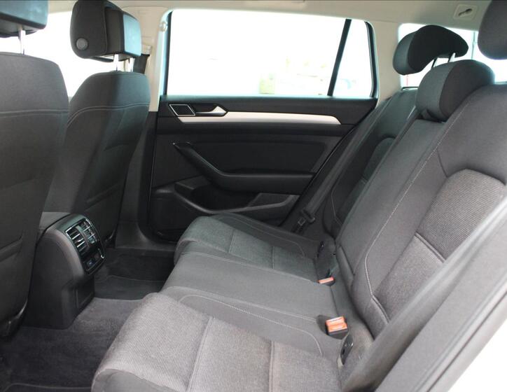 Volkswagen Passat 14