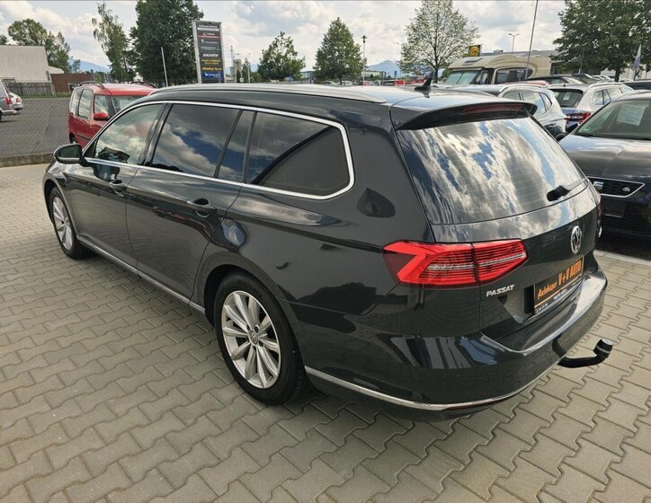 Volkswagen Passat Kombi 1,4 l 110 kw