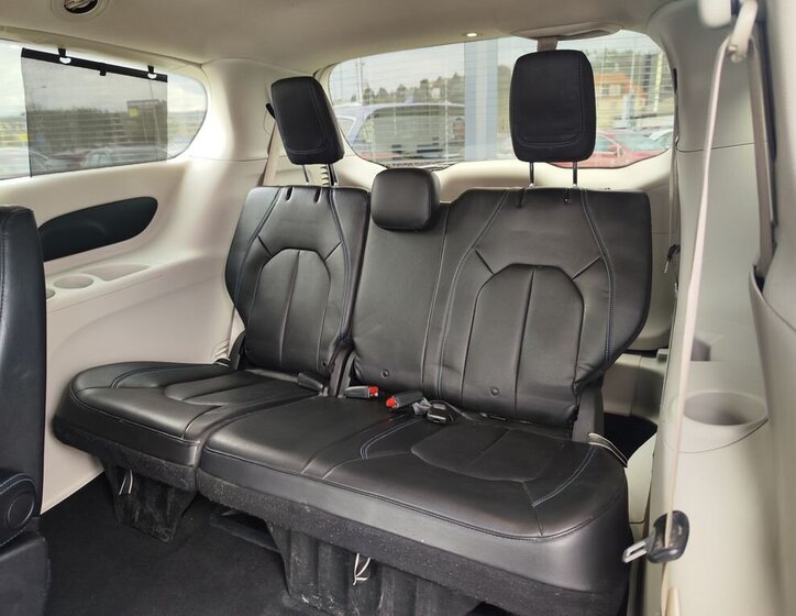 Chrysler Pacifica MPV 3,6 l 214 kw