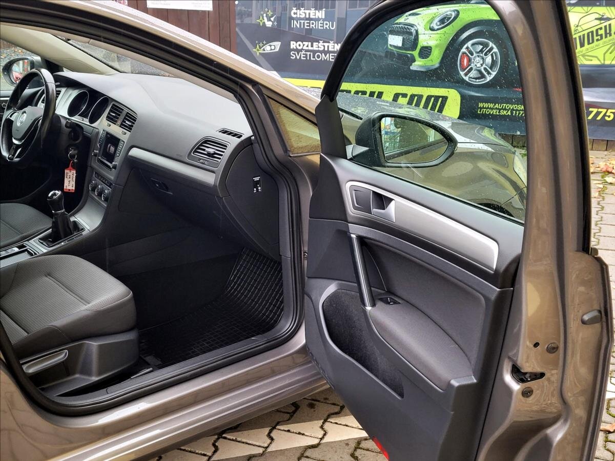 Volkswagen Golf Kombi 1,6 l 81 kw