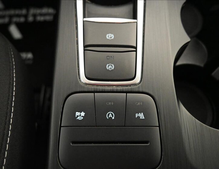 Ford Kuga SUV 1,5 l 88 kw