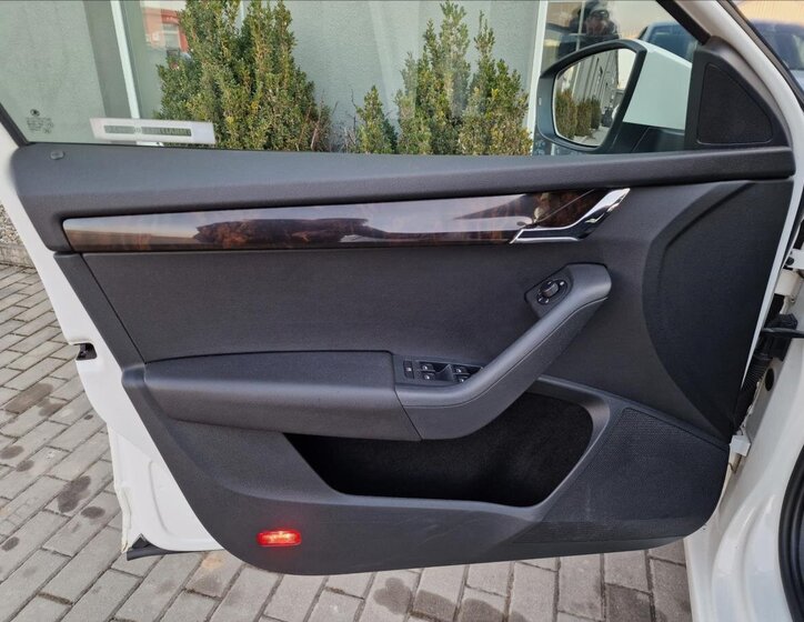 Škoda Octavia Sedan / Limuzína 2,0 l 110 kw