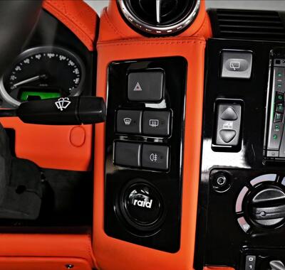 Land Rover Defender 20