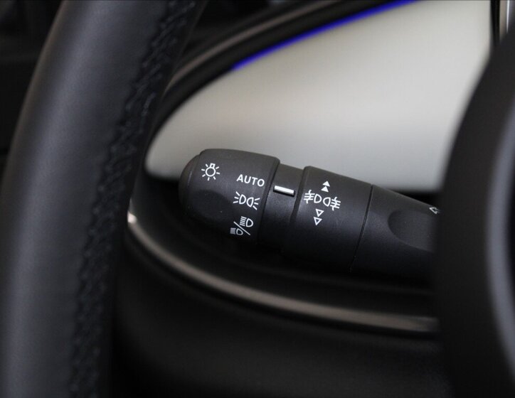 Fiat 600 SUV / Terénní 1,2 l 107 kw