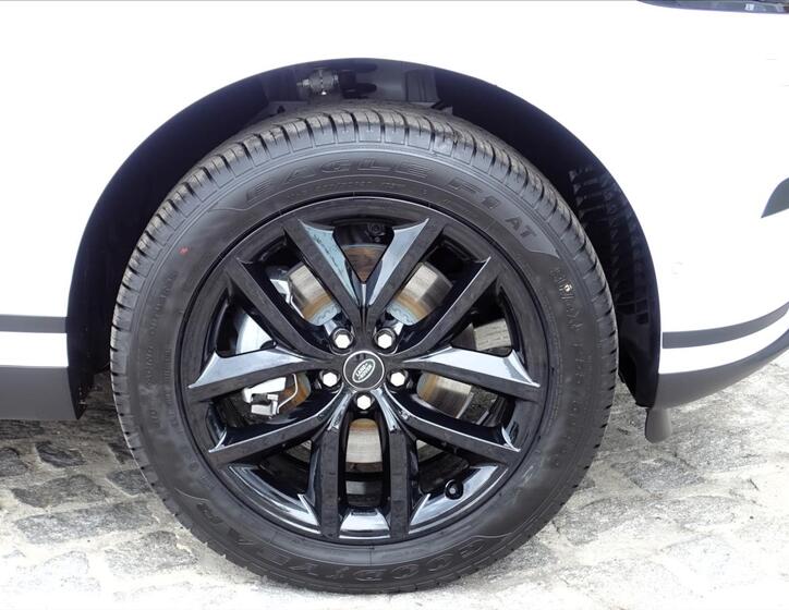 Land Rover Range Rover Velar 28