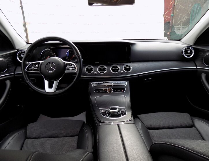 Mercedes-Benz Třídy E 23