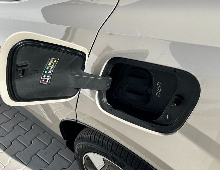 Volvo EX30 SUV / Terénní 69,0 200 kw