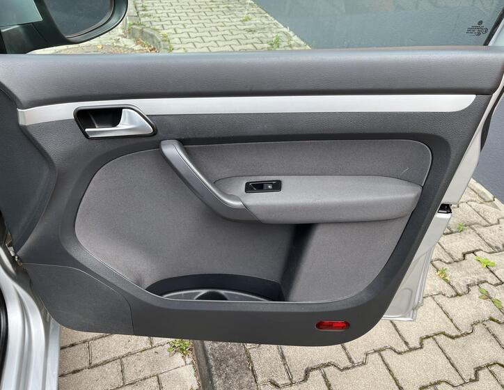 Volkswagen Touran 17