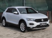 Volkswagen T-Roc CUV 1,5 l 110 kw