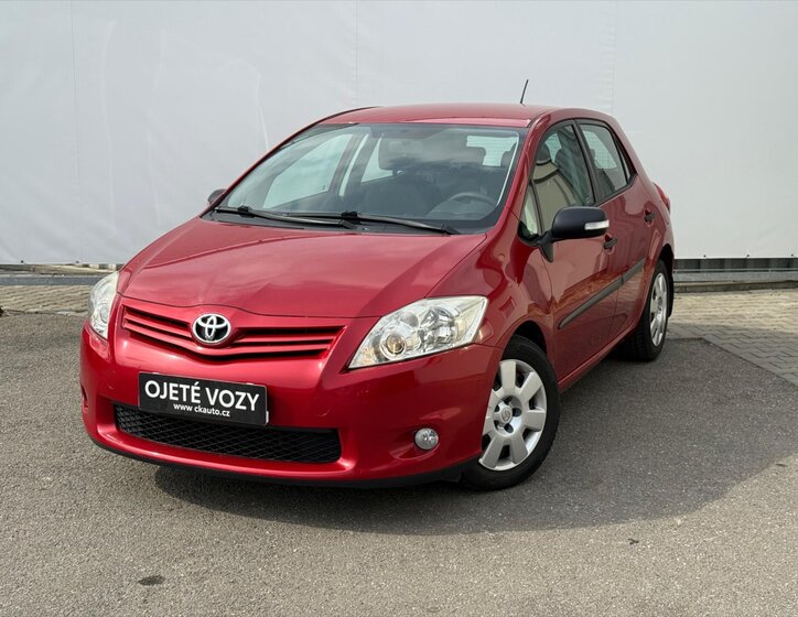 Toyota Auris Hatchback 1,3 l 73 kw