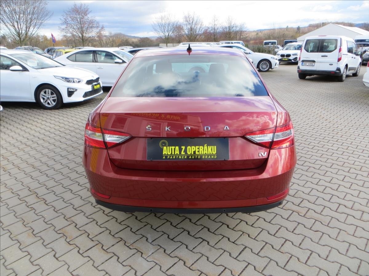 Škoda Superb Liftback 1,4 l 115 kw