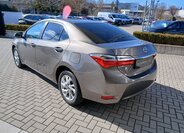 Toyota Corolla Sedan / Limuzína 1,6 l 97 kw