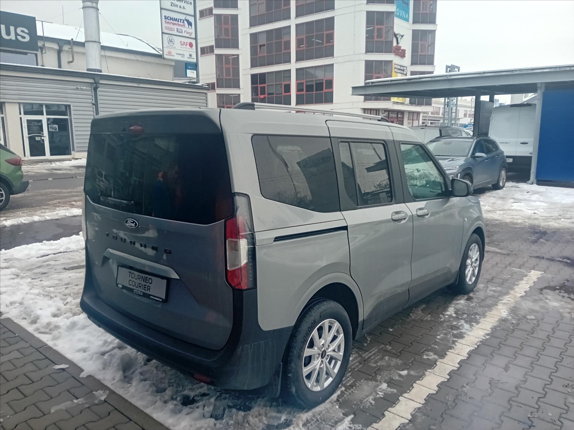 Ford Tourneo Courier MPV 999,0 92 kw