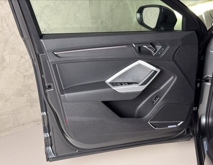 Audi Q3 SUV 2,0 l 140 kw