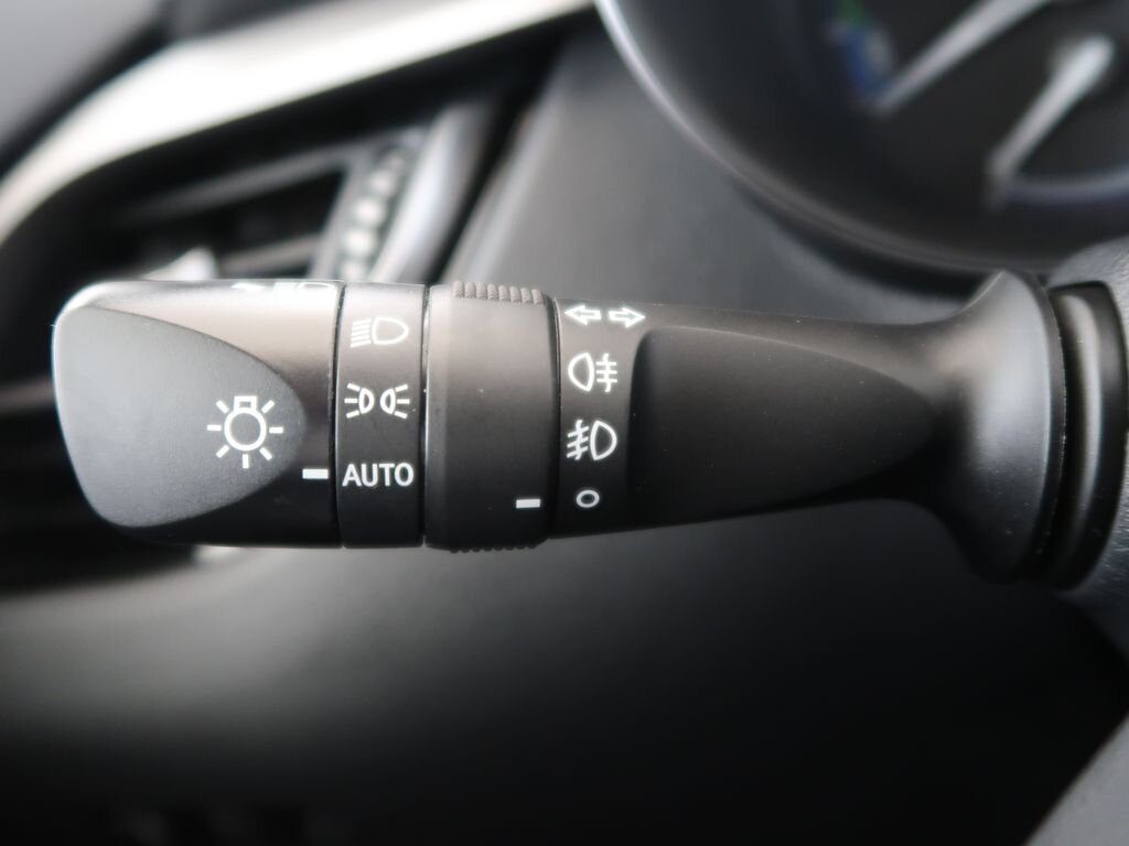 Toyota C-HR SUV / Terénní 1,8 l 72 kw