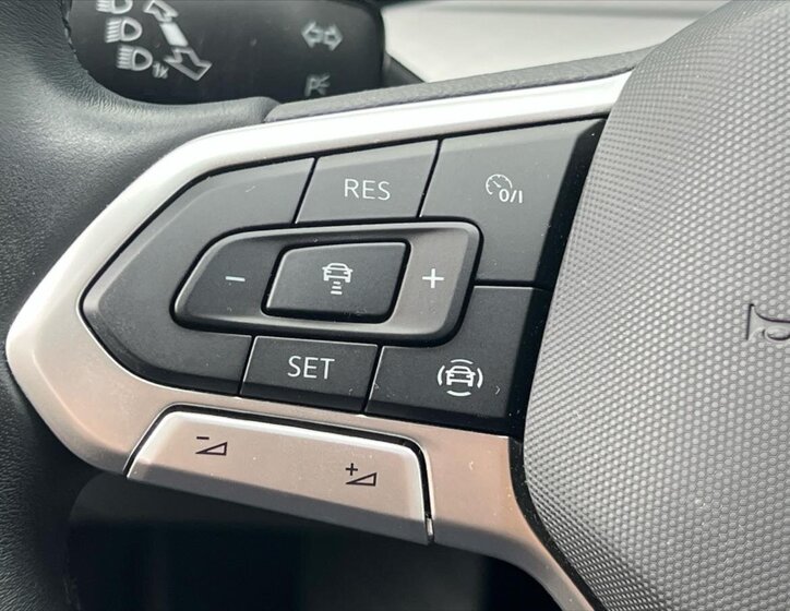 Volkswagen Golf Hatchback 999,0 81 kw