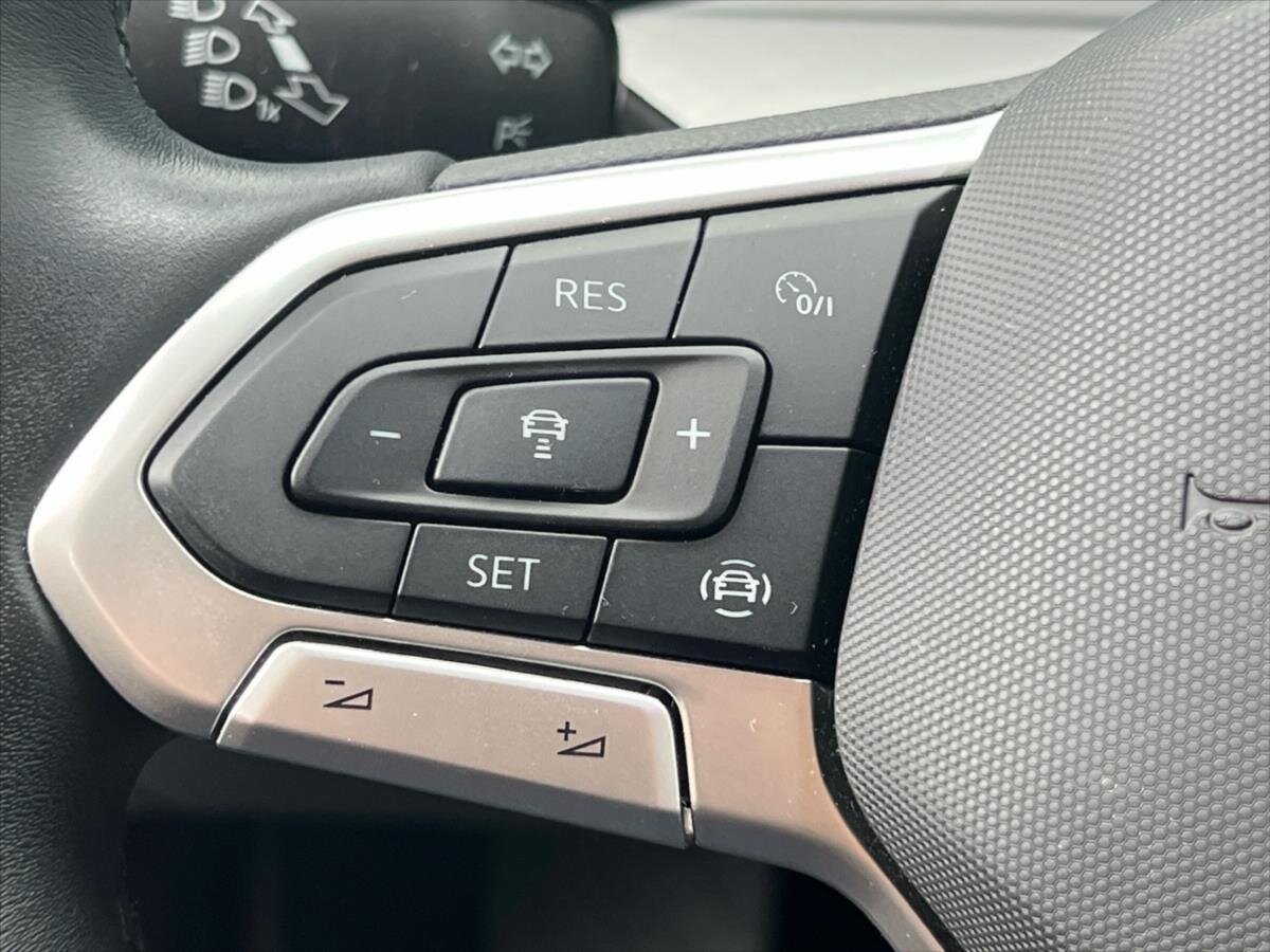 Volkswagen Golf Hatchback 999,0 81 kw