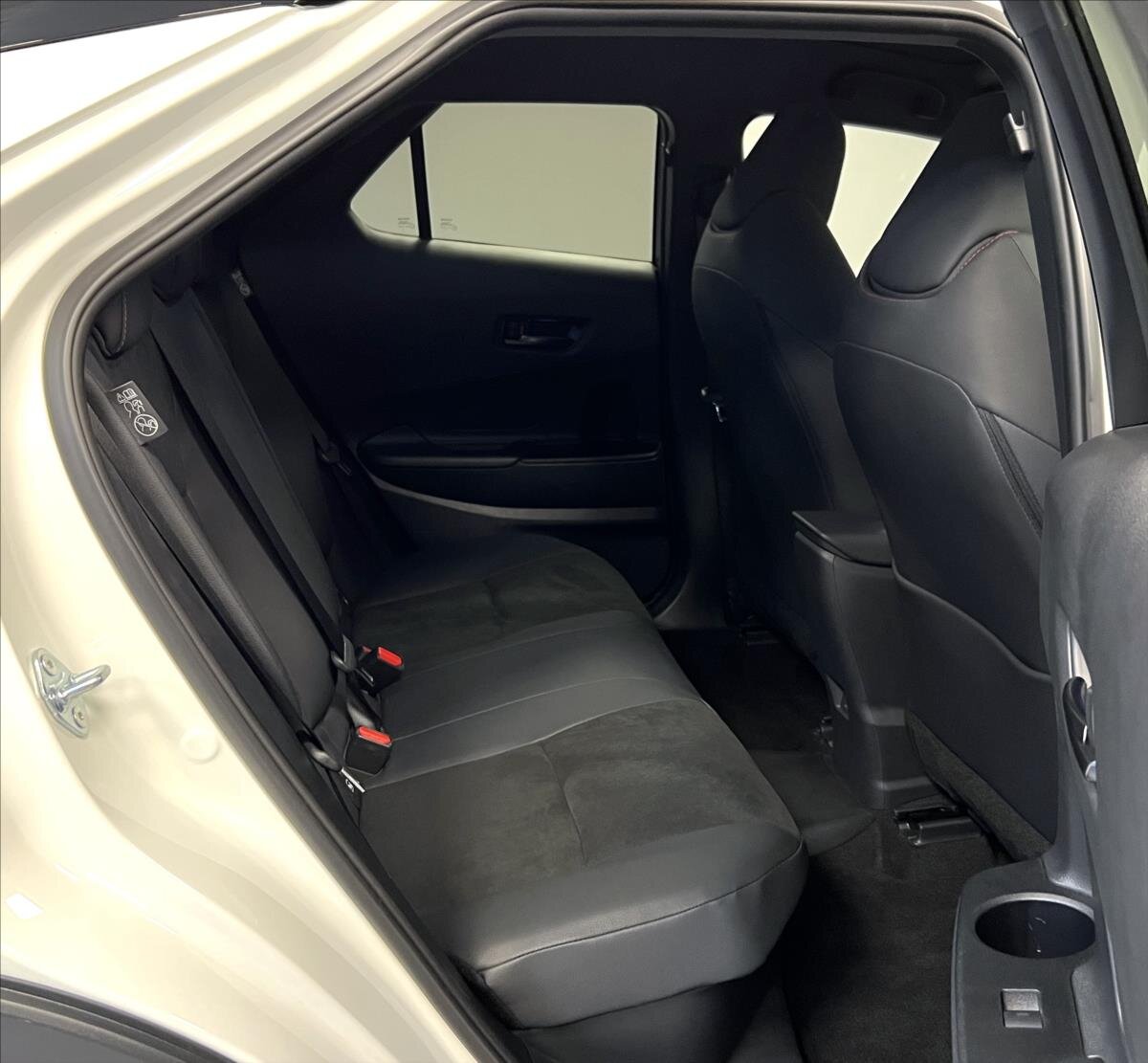 Toyota C-HR Hatchback 2,0 l 111 kw