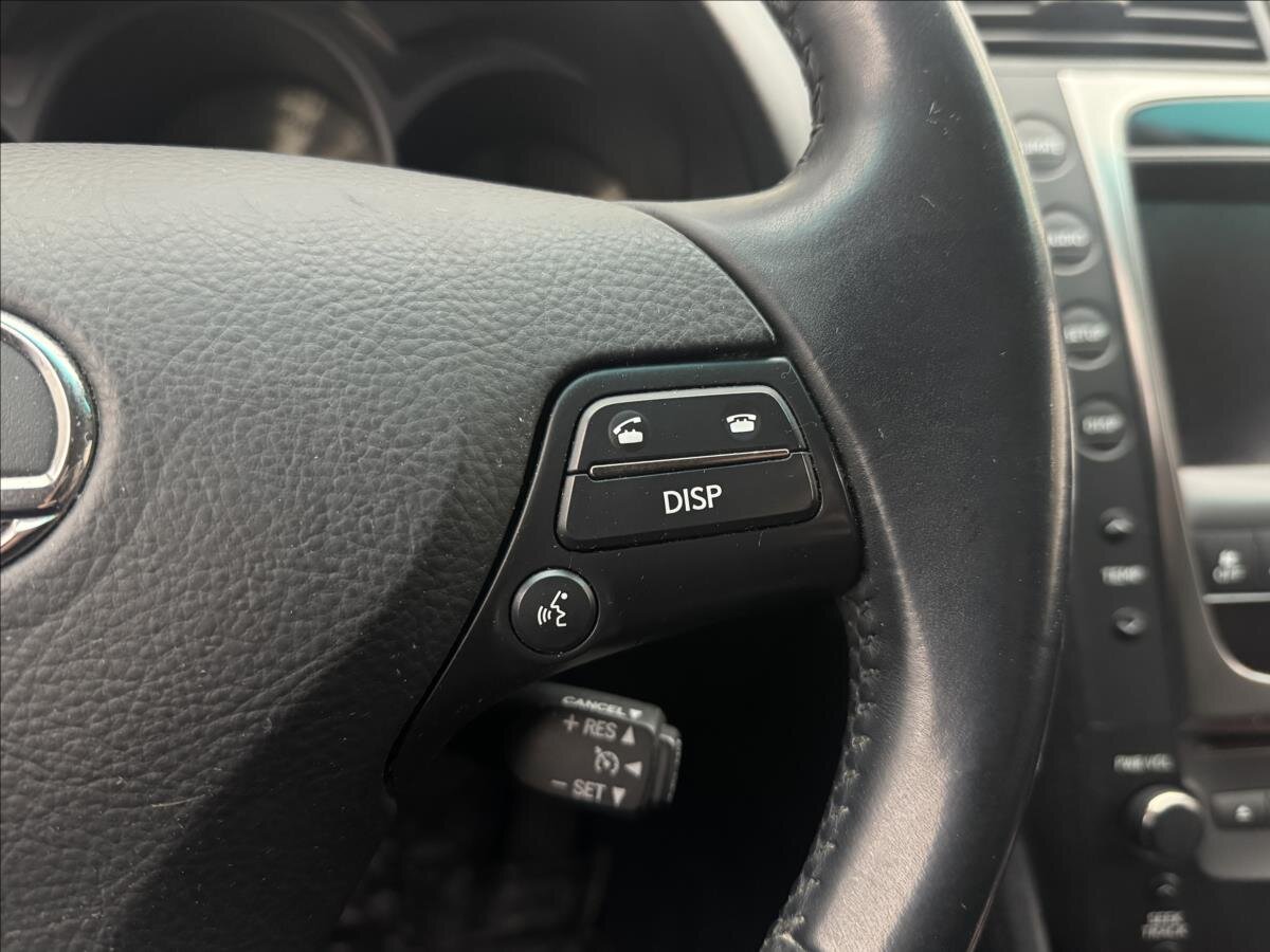 Lexus GS 300 Sedan / Limuzína 3,0 l 183 kw