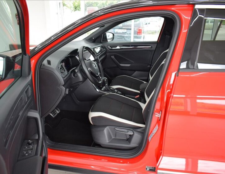 Volkswagen T-Roc 10