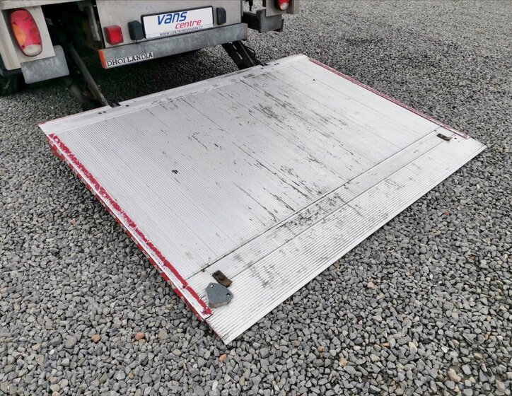 Mercedes-Benz Sprinter 16