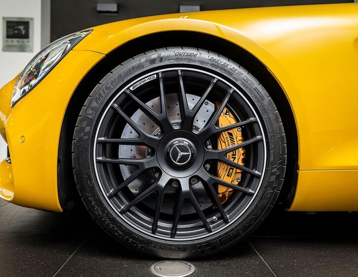 Mercedes-Benz AMG GT 22