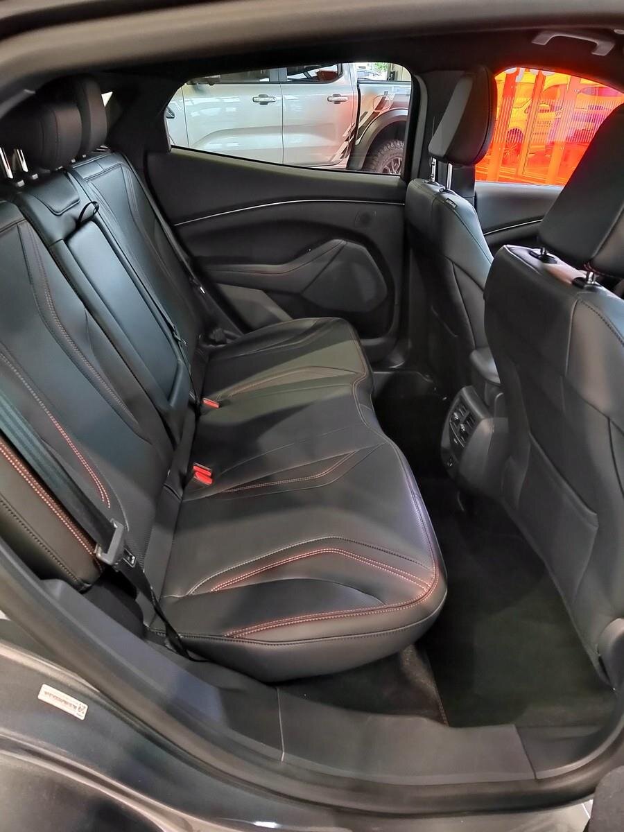 Ford Mustang Mach-E SUV 0,0 198 kw