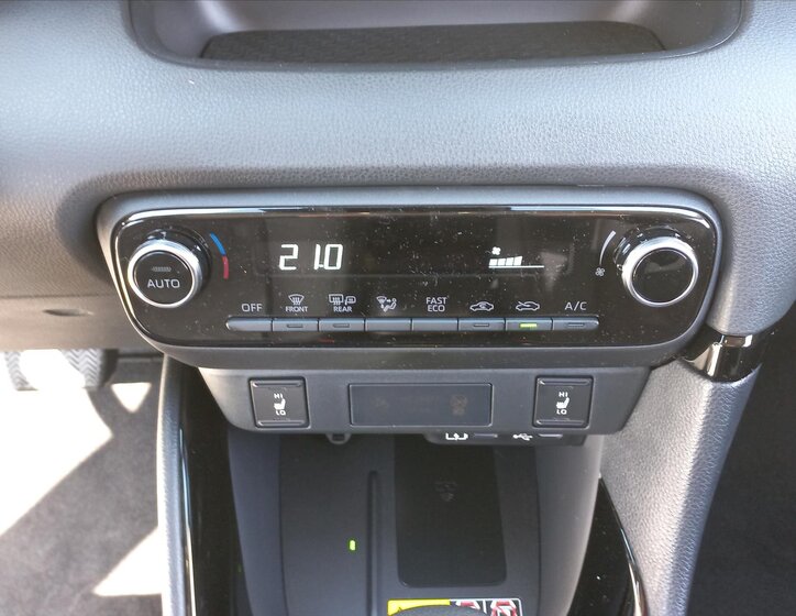 Toyota Yaris Hatchback 1,5 l 68 kw