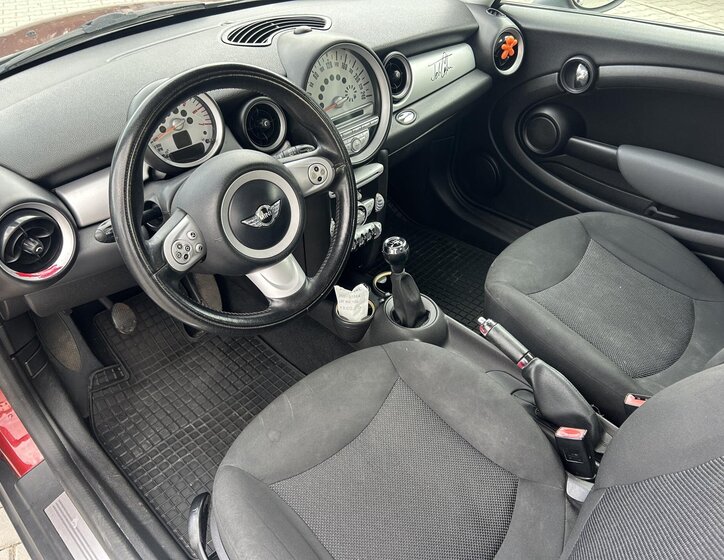 Mini Cooper Hatchback 1,6 l 80 kw