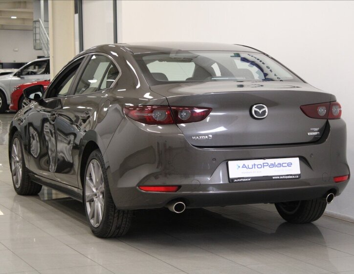 Mazda 3 Sedan / Limuzína 2,0 l 90 kw