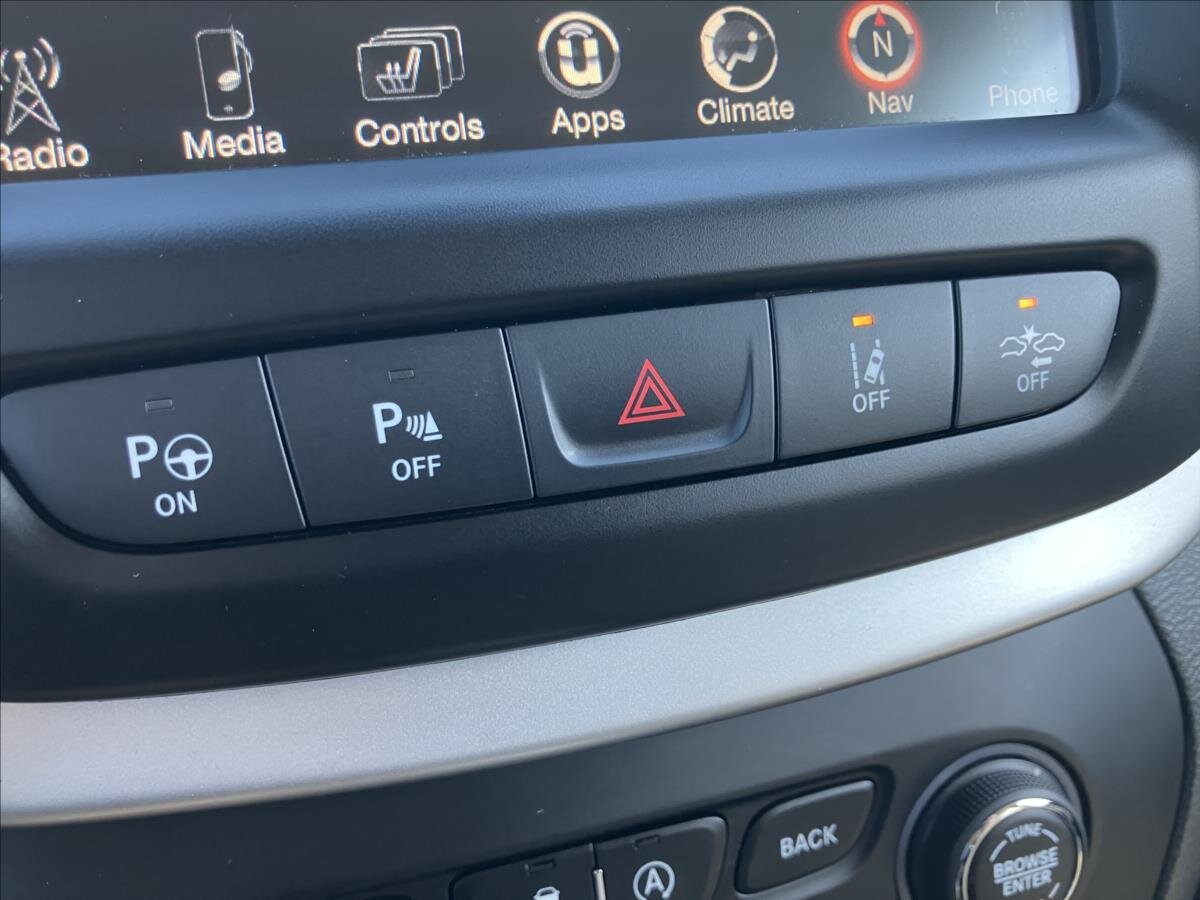 Jeep Cherokee SUV 2,2 l 147 kw