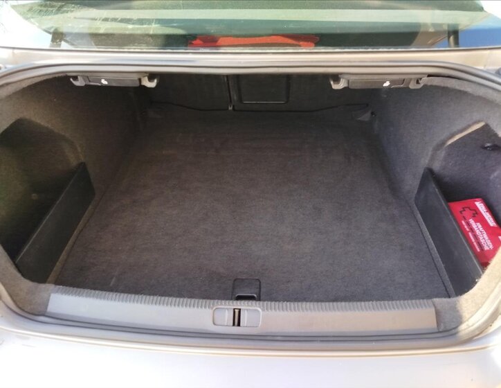 Volkswagen Passat Ostatní 1,4 l 90 kw