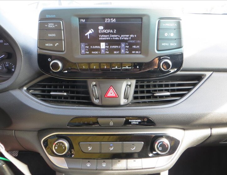 Hyundai i30 Kombi 1,6 l 85 kw