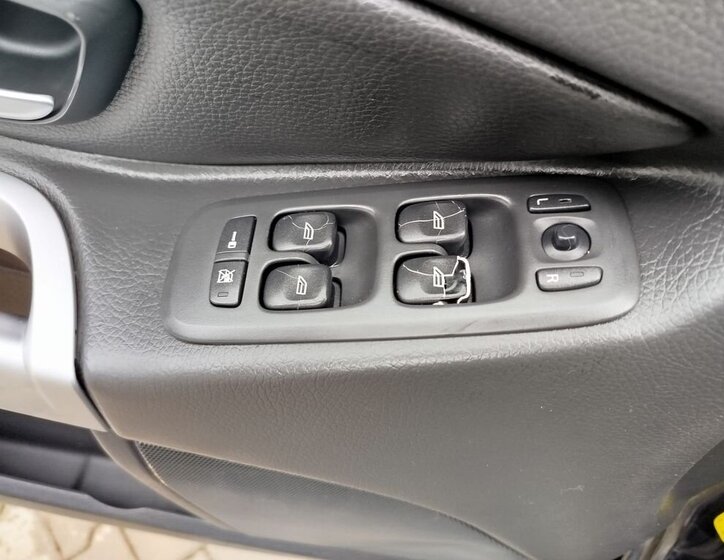 Volvo XC90 SUV / Terénní 2,4 l 136 kw