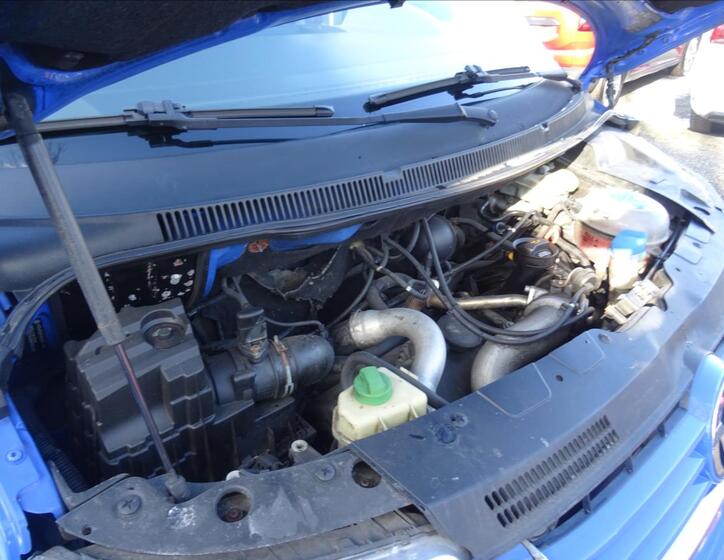 Volkswagen Caravelle 29