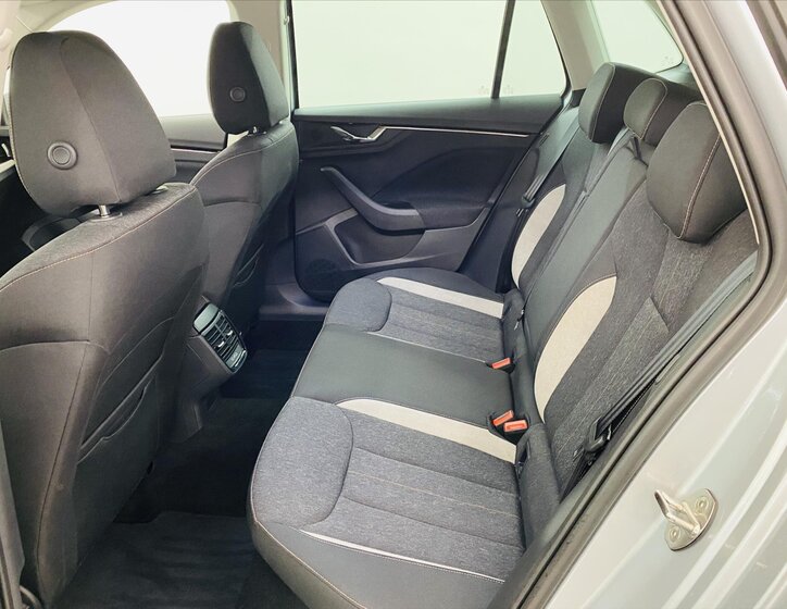 Škoda Kamiq Hatchback 999,0 85 kw