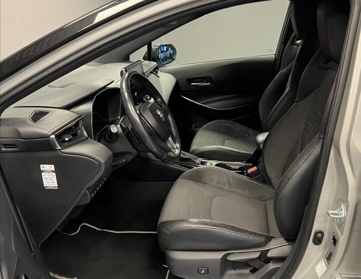 Toyota Corolla Hatchback 2,0 l 112 kw