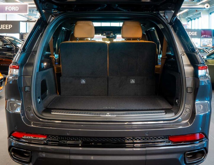 Jeep Grand Cherokee 6