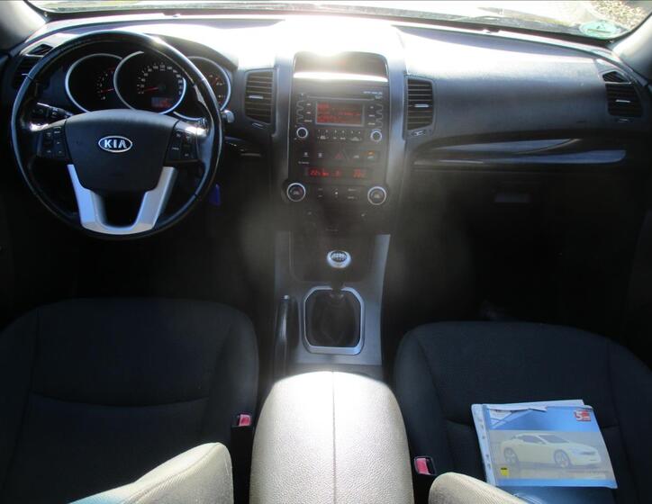 KIA Sorento 12
