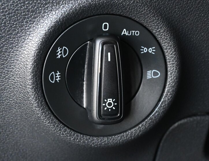 Škoda Karoq SUV 1,5 l 110 kw