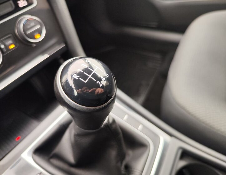 Volkswagen Golf Kombi 999,0 85 kw