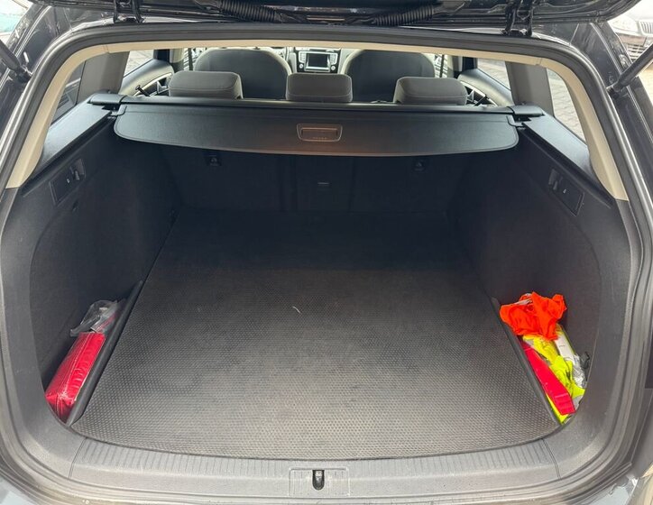 Volkswagen Golf Kombi 2,0 l 110 kw