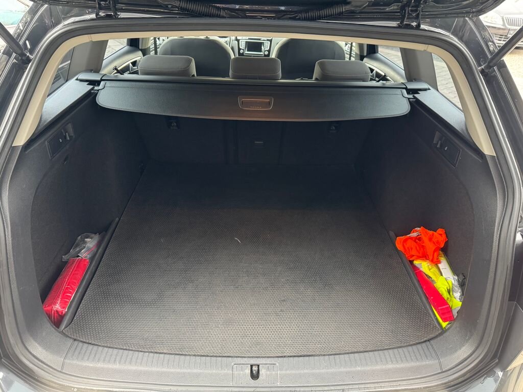 Volkswagen Golf Kombi 2,0 l 110 kw