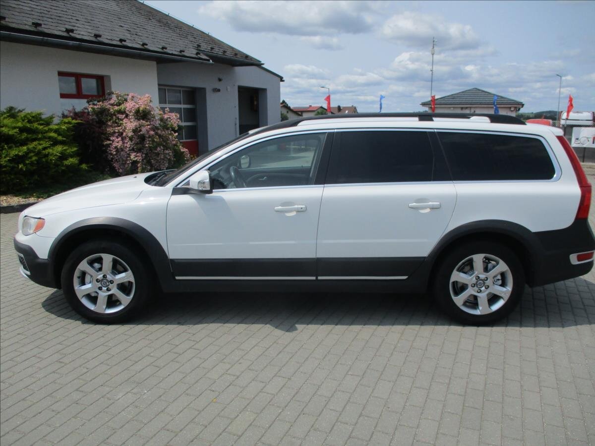 Volvo XC70 Kombi 2,4 l 120 kw